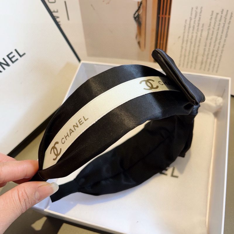 Chanel headband