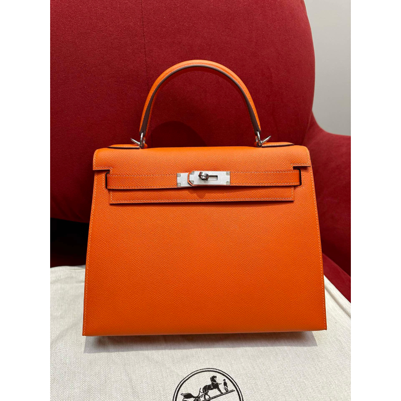 Hermes Kelly 25 / 28  in Epsom Leather-Orange