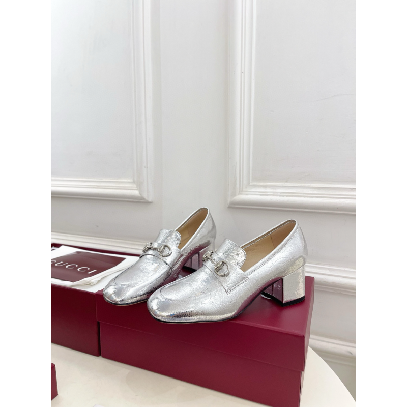 Women's loafer pump with Horsebit