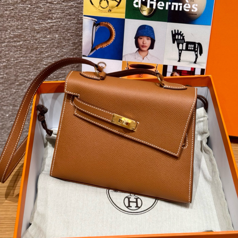 Hermes Kelly Sellier 20 Shoulder Bag in Epsom-Brown