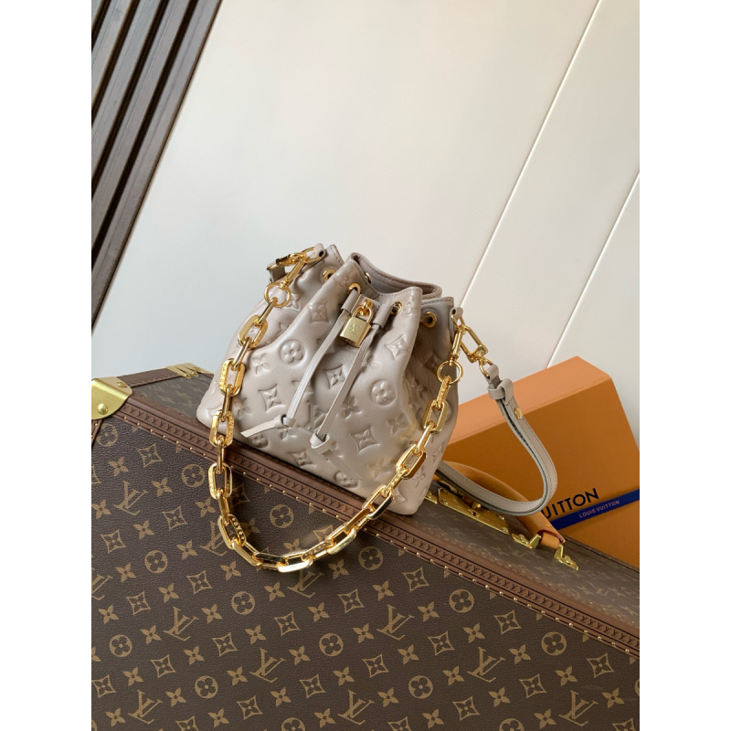 M26530 Coussin Bucket Bag