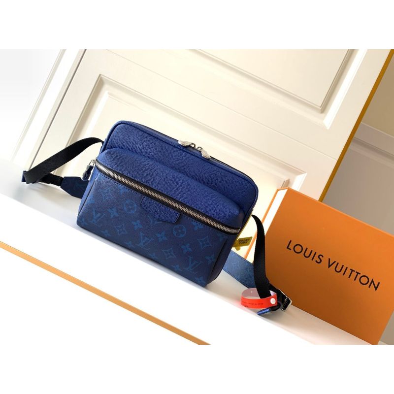 Louis Vuitton M30242Outdoor Messenger