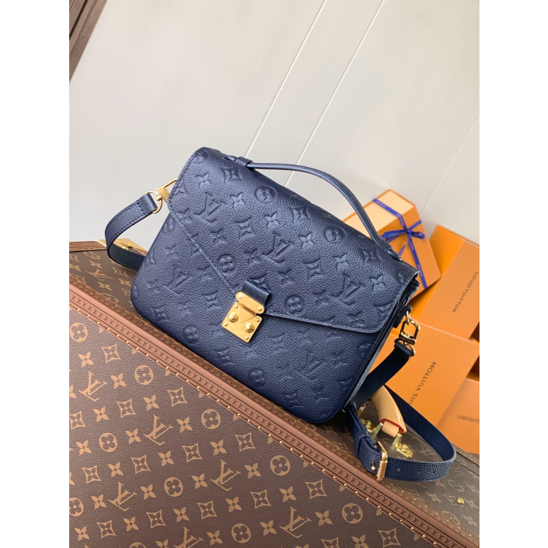 M47142 Pochette Metis